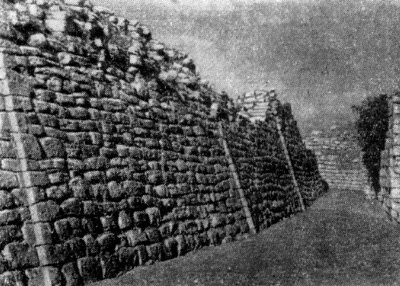 Троя VI. Оборонительная стена крепости, XVI—XIV вв. до н. э.