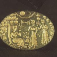 Микены. Золотое кольцо с изображением, по-видимому, культовой сцены. XIII в. до н.э. Национальный музей в Афинах. Фото: Анджей Дзевановский