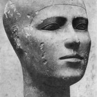 Портретная голова из Гизэ. Известняк. IV династия. Первая половина 3 тыс. до н. э. Вена. Художественно-исторический музей