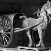 Конь с повозкой. Терракота. Период Хань. 3 в. до н. э. — 3 в. н. э. Пекин. Исторический музей