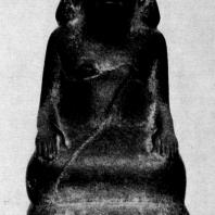 Статуэтка сидящего мужчины. XIX в. до н. э. Абидос