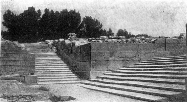 Кносс. Дворец. Театральная площадка, начало II тысячелетия — XV в. до н. э.