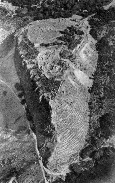 Гарни. Общий вид крепости сверху, III—II вв до н. э.