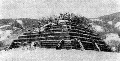 Тунгоу. Гробница полководца Чангуна близ Тунгоу, 412 г.