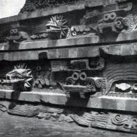 Пирамида Кецалькоатля в Теотихуакане. Фрагмент. Культура тольтеков