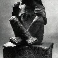 Статуя бога весны Макуильшочитля. Культура астеков. Камень. Мехико, Собрание Национального института антропологии