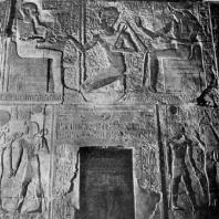 Сети I перед богом Птахом. Рельеф из храма Сети I в Абидосе. XIX династия. 14 в. до н. э.