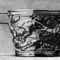 Кубок из купольного погребения в Вафио (близ Спарты). Золото. Середина 2 тысячелетия до н. э. Афины. Национальный музей