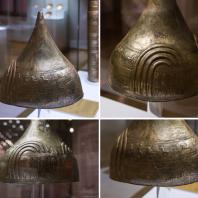 Бронзовый шлем с надписью урартского царя Аргишти I из раскопок Тейшебаини (Кармир-Блур). Первая половина 8 в. до н. э. Ереван. Исторический музей