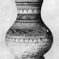 Керамический сосуд типа ху. Период Хань. 3 в. до н. э. — 3 в. н. э. Пекин. Исторический музей