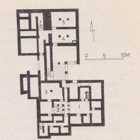 План дома А в Тилиссе, Крит: 1. основные помещения; 2. световой люк; 3-5. склады